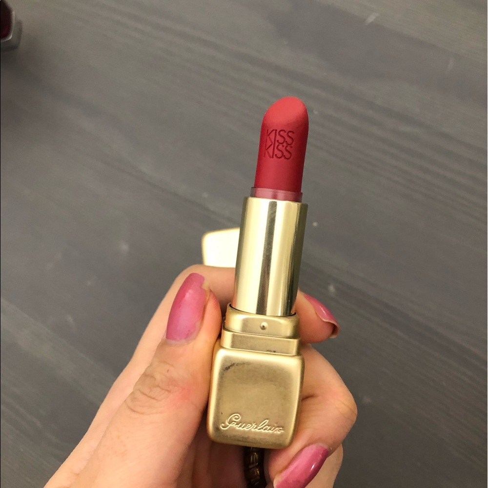 Guerlain KISS KISS Matte Lipstick- Spicy Burgundy